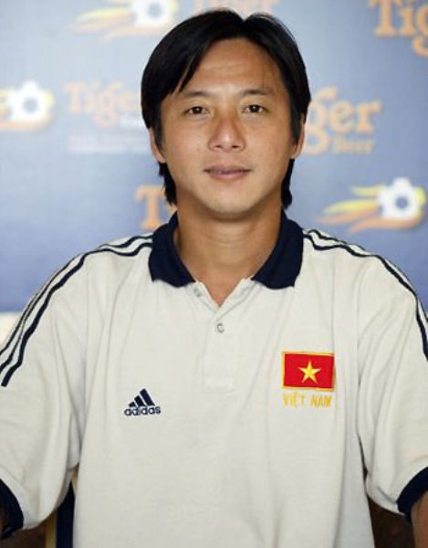 Năng khiếu chơi bóng được Lê Huỳnh Đức bộc lộ từ khi còn nhỏ, đến năm 19 tuổi, anh chính thức bước vào sự nghiệp cầu thủ chuyên nghiệp khi đầu quân cho CLB Quân khu 7.